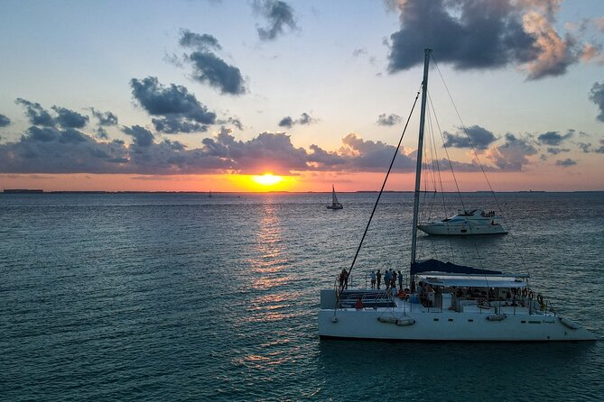 Sunset Cruise in Cancun 1