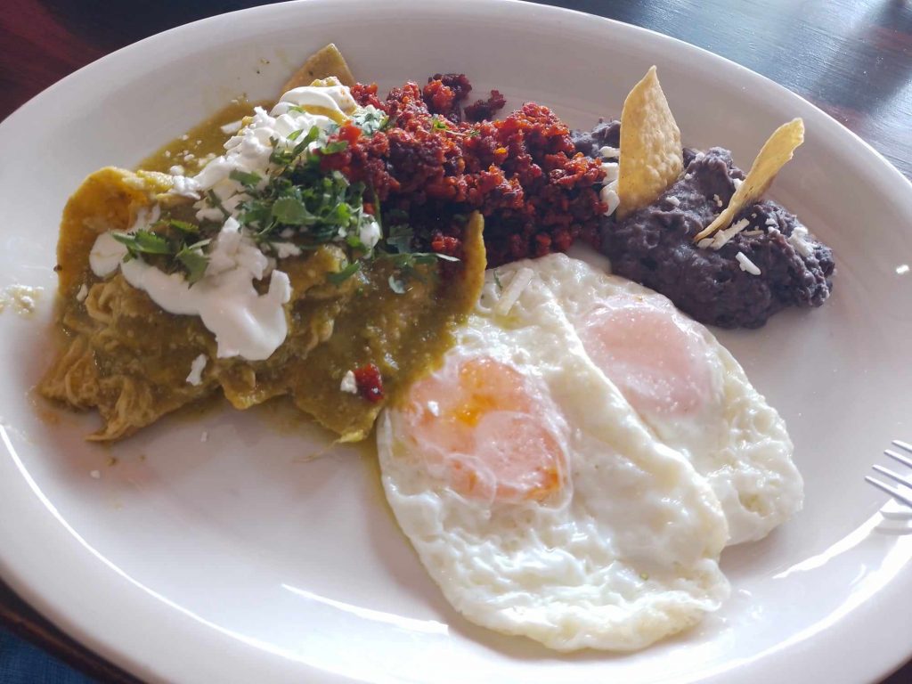Food in Valle de bravo mexico - Fabale - chilaquiles