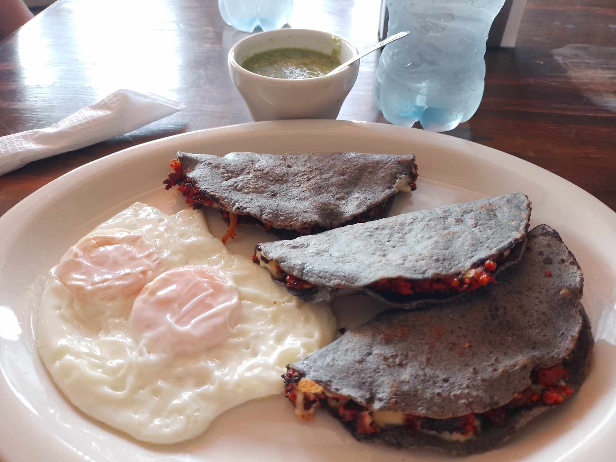 Food in Valle de bravo mexico - Fabale - chorizo quesadillas