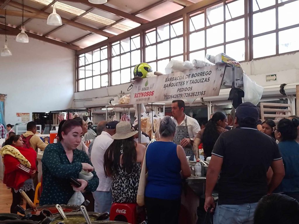 Food in Valle de bravo mexico - Mercado Municipal - tacos de barbacoa line